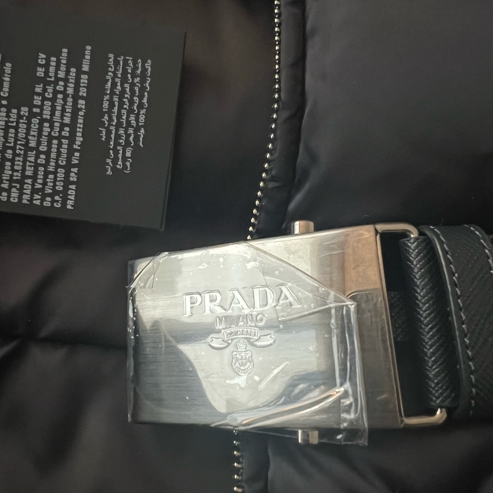 NWT Prada Puffer with belt in Navy with Black fur collar - Picture 7 of 8